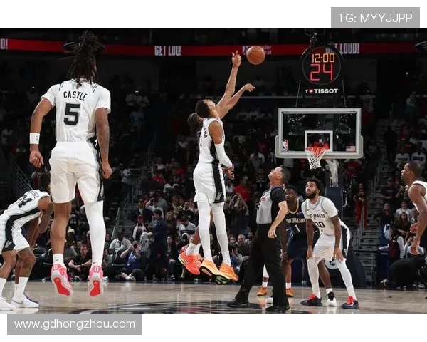 锡安强势隔扣文班遭羞辱文班四记大帽霸气反击引发热议